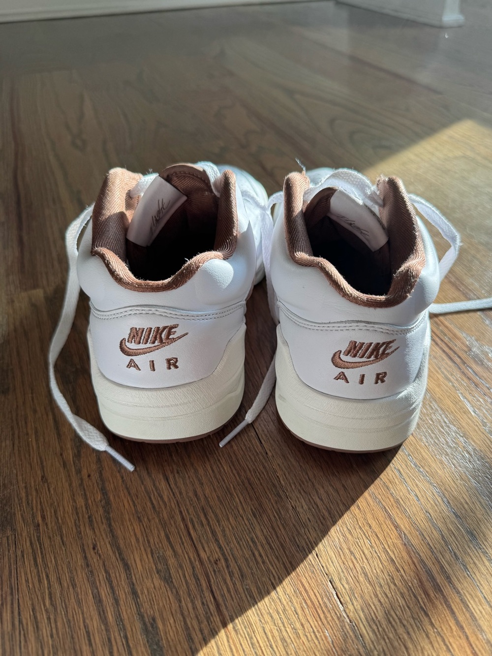 Jordan Women's Stadium 90 - White / Light Brown - Picture 6 of 7